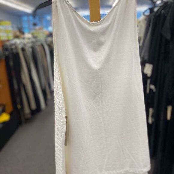 New 3X Laura Ashley white sleeveless top - Picture 4 of 6